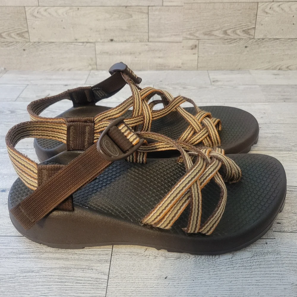 Sold Chaco Womens 6 Sandals Strappy Sports Hicking Vibram Sole Brown Orange. - Picture 5 of 7